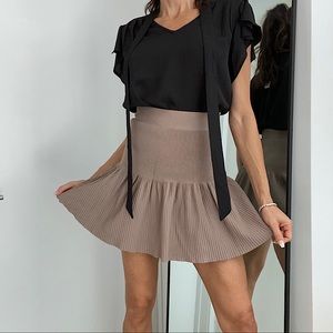 Beige ribbed mini skater skirt